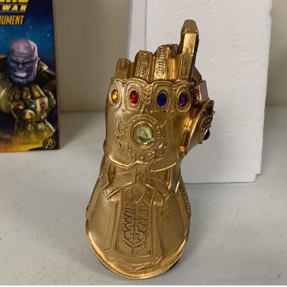 Marvel Avengers Infinity War 6” Desktop Monument - Picture 4 of 9
